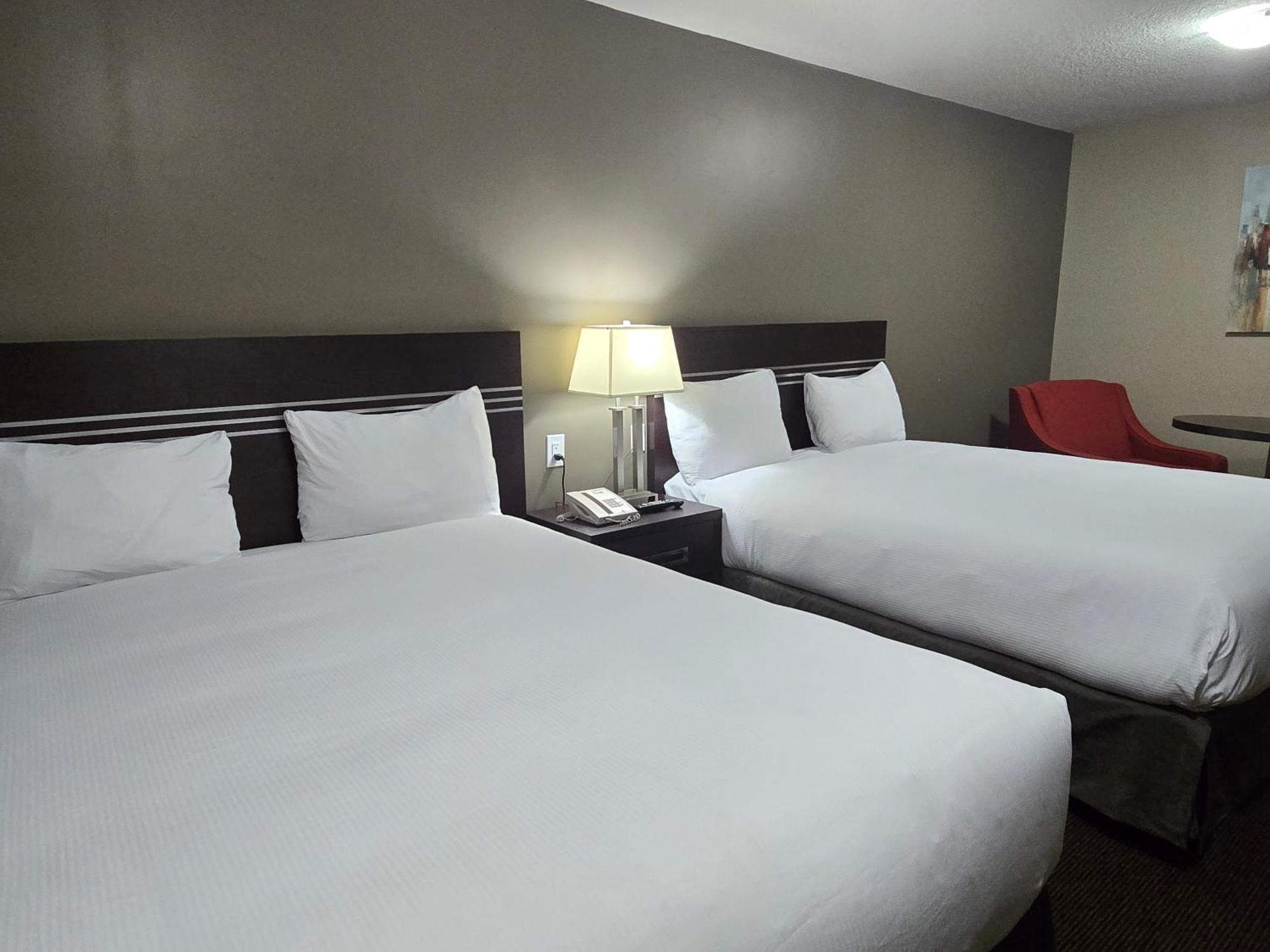 Royal Lodge Едмънтън Екстериор снимка