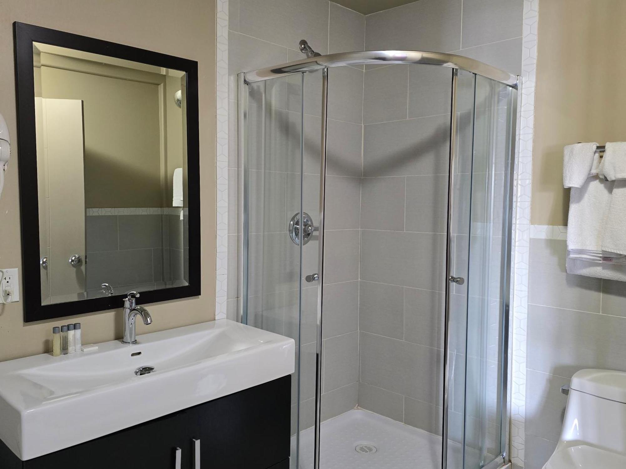 Royal Lodge Едмънтън Екстериор снимка